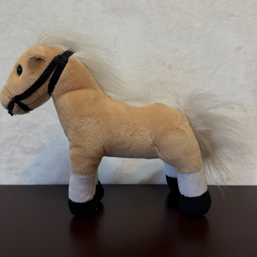 The Petting Zoo Horse Stuffed Animal Plush Toy 2011 Tan Beige Color White Mane